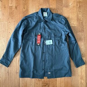 Dickies NWT long sleeve size medium
